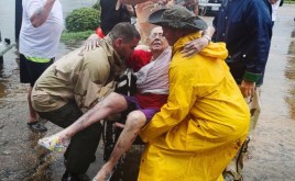 hurricane-harvey-rescue-2-jt-170827_12x5_992